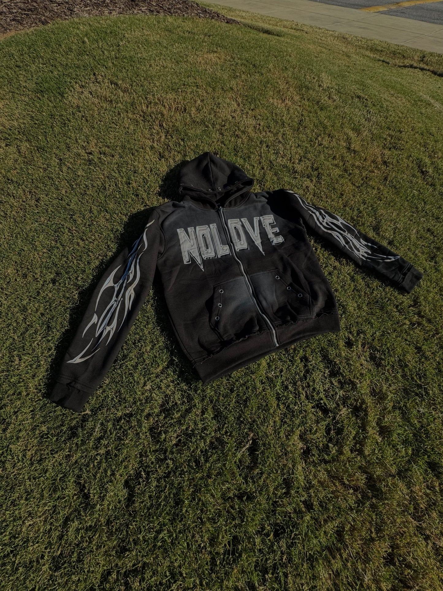 *Nolove Metallic Zip Up