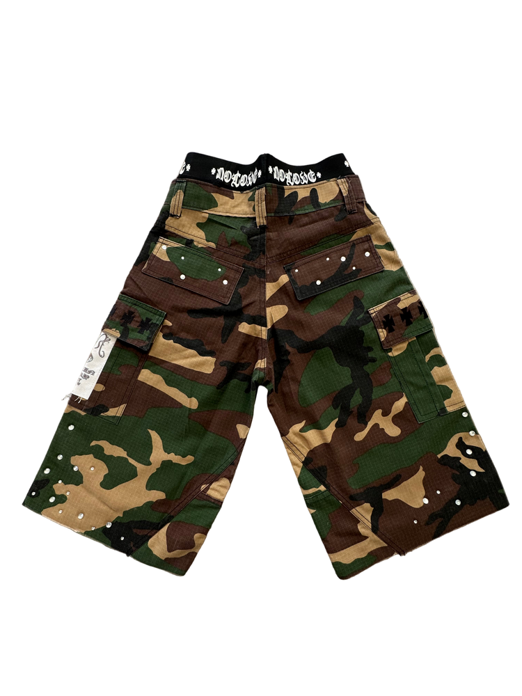 Double Waist Camo Cargo Shorts